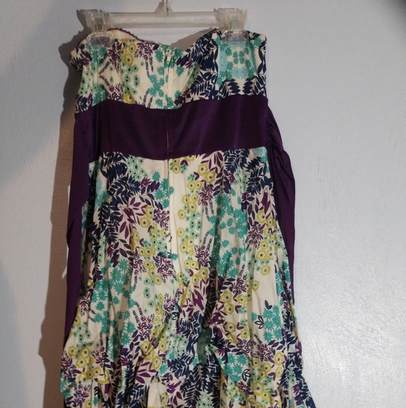 White flower dress tag says size 9 - Picture 1 of 4